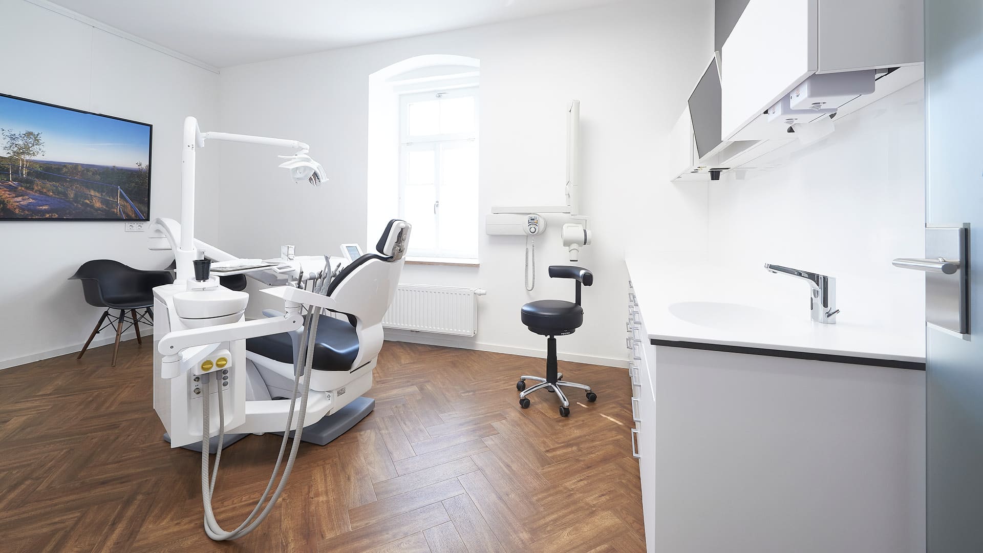 Neusorg Praxis Zahnarzt Behandlungsraum